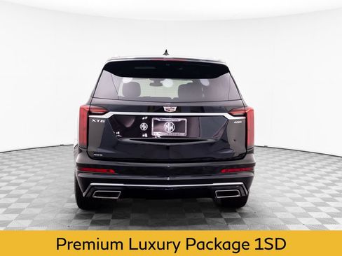 Used 2023 Cadillac XT6 Premium Luxury AWD/4WD image 4