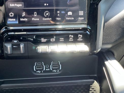 Used 2024 RAM 3500 Laramie w/ Night Edition AWD/4WD image 29