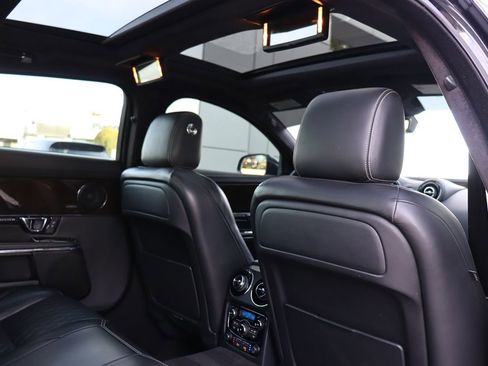 Used 2019 Jaguar XJ L Portfolio image 42