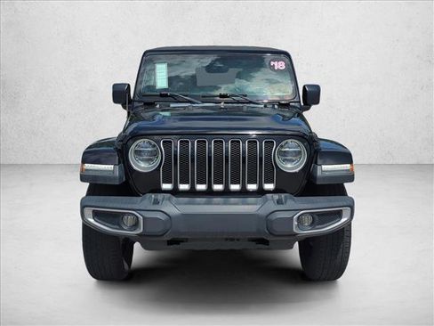 Used 2018 Jeep Wrangler Unlimited Sahara AWD/4WD image 2