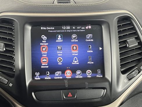 Used 2016 Jeep Cherokee Limited w/ Luxury Group image 14