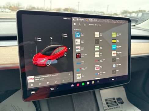 Used 2022 Tesla Model 3 Long Range image 12