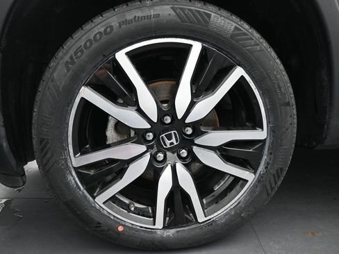 Used 2022 Honda Pilot Touring image 14