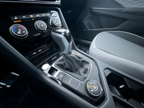 Certified 2024 Volkswagen Taos S image 19