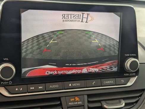 Used 2025 Nissan Altima 2.5 SV FWD image 20