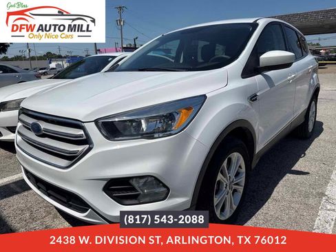 Used 2019 Ford Escape SE AWD/4WD image 1