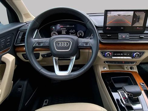 Used 2023 Audi Q5 2.0T Premium Plus w/ Premium Plus Package AWD/4WD image 6