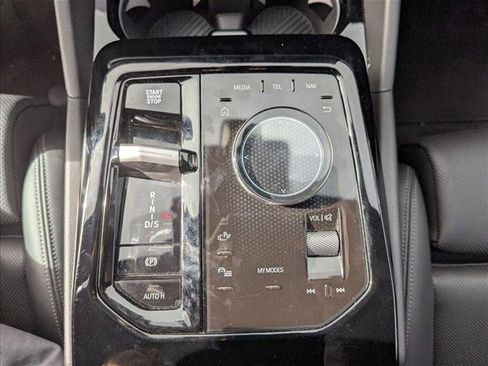 Used 2024 BMW 530i xDrive image 12