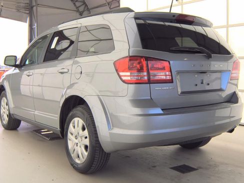 Used 2019 Dodge Journey SE FWD image 8
