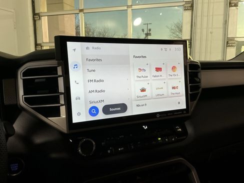 Used 2024 Toyota Tundra Limited image 26