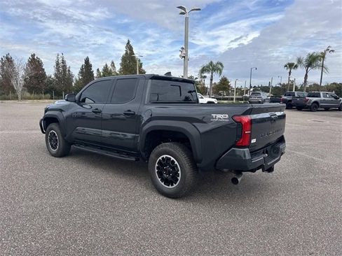 Used 2025 Toyota Tacoma TRD Off-Road image 6
