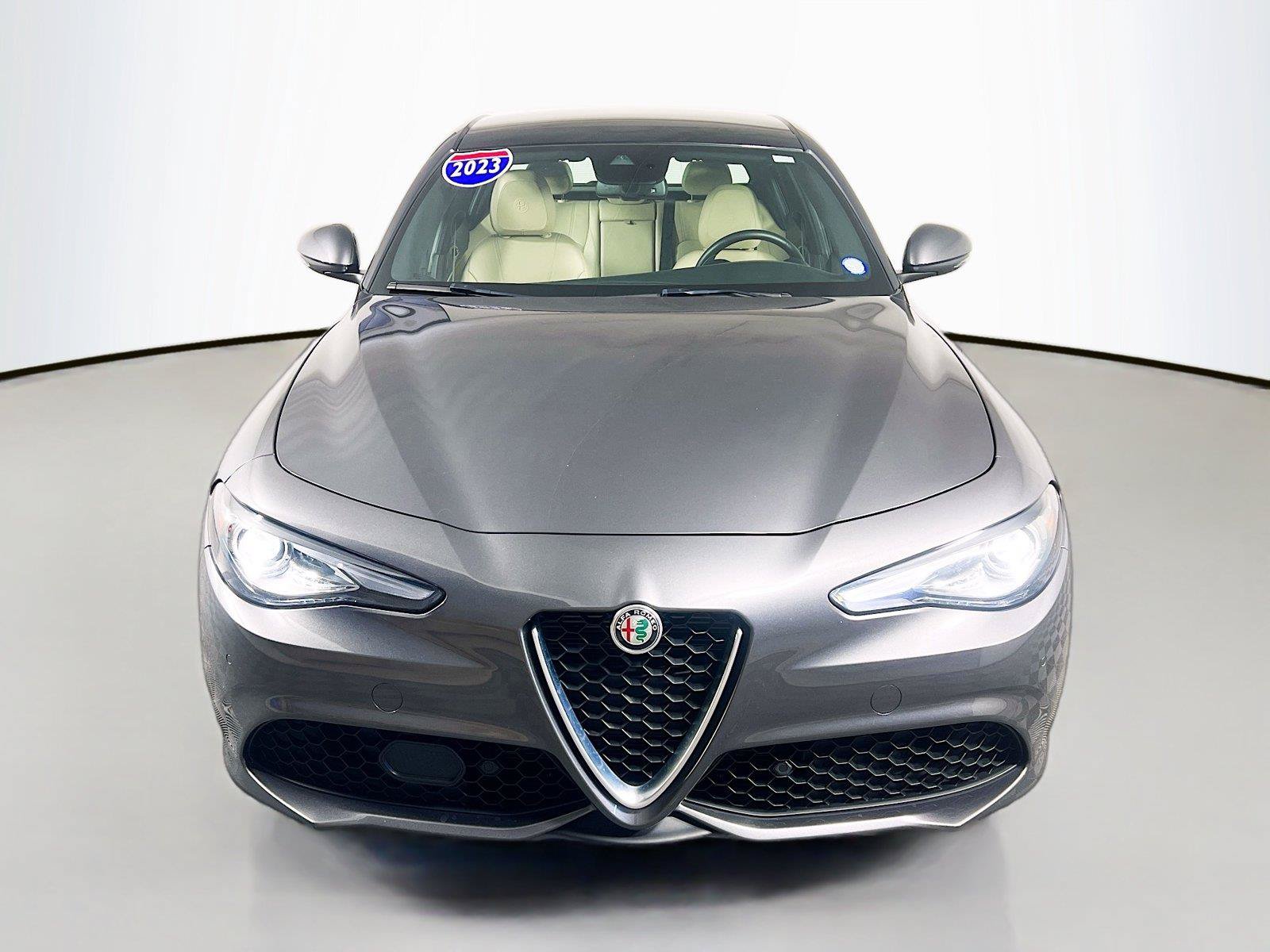 Used 2023 Alfa Romeo Giulia AWD w/ Quick Order Package 22X Lusso image 2