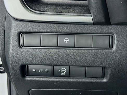 Certified 2023 Nissan Rogue SV image 19