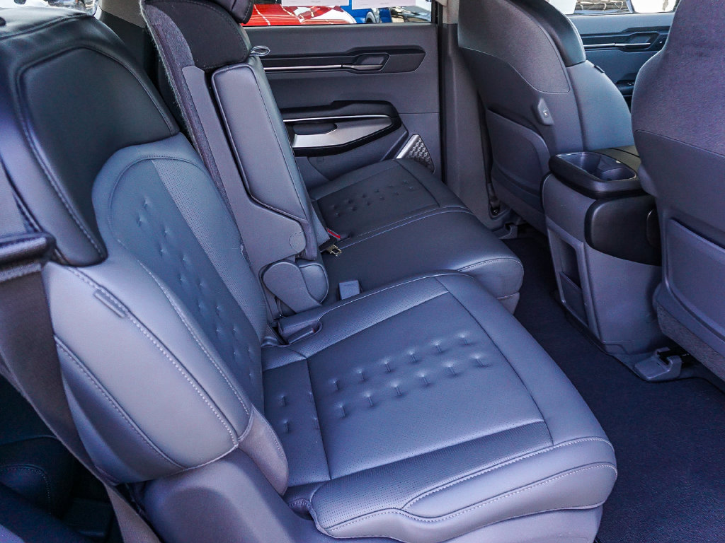 Certified 2024 Kia EV9 Wind AWD/4WD image 14