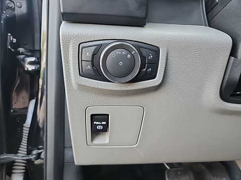 Used 2018 Ford F150 XL w/ Equipment Group 101A Mid AWD/4WD image 26