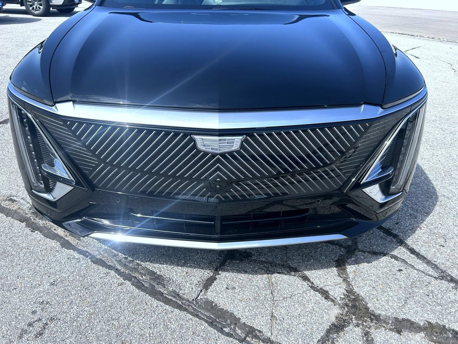 Certified 2026 Cadillac Lyriq Premium Luxury w/ LPO, Floor Liner Package AWD/4WD image 9