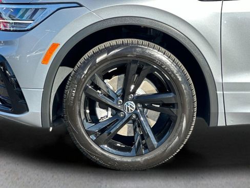 Used 2023 Volkswagen Tiguan SE R-Line image 26