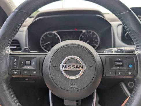 Used 2021 Nissan Rogue SL w/ Premium Package FWD image 19