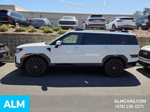 Used 2025 Hyundai Santa Fe Calligraphy image 2