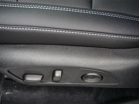 New 2026 Chevrolet Traverse LT w/ LPO, Floor Liner Package image 21