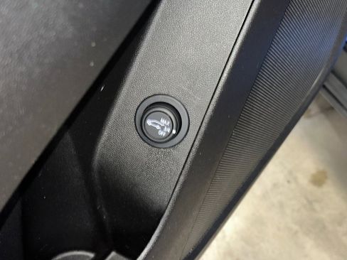 Certified 2024 Chevrolet Equinox LT w/ LPO, Floor Liner Package image 6