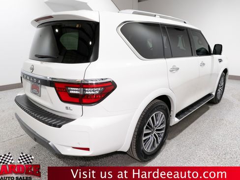 Used 2024 Nissan Armada SL w/ Captain's Chairs Package image 5