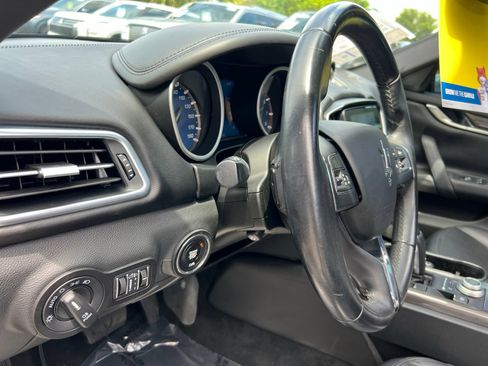 Used 2019 Maserati Ghibli RWD image 31