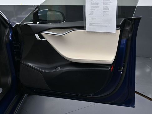 Used 2018 Tesla Model S 75D image 40