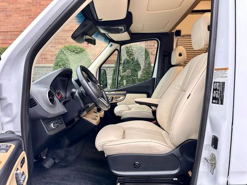 Used 2020 Mercedes-Benz Sprinter 3500 w/ Windows All Around Package image 14