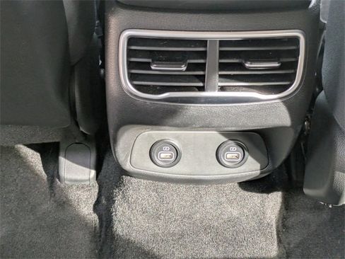 Used 2023 Hyundai Santa Fe SEL image 17