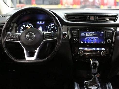Certified 2022 Nissan Rogue Sport SL image 17