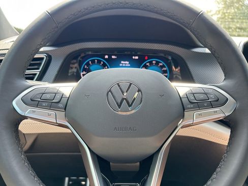 Used 2024 Volkswagen Atlas Cross Sport SEL Premium R-Line image 18