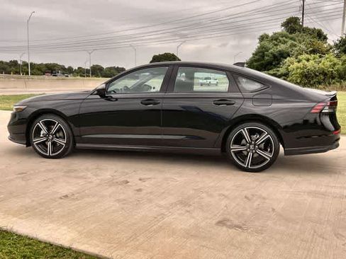 Used 2026 Honda Accord Sport image 4