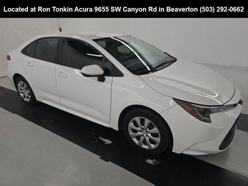 Used 2020 Toyota Corolla LE w/ Carpet Mat Package (TMS) FWD image 1
