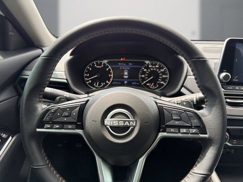 Used 2024 Nissan Altima 2.5 SR FWD image 20