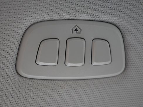 Certified 2025 Ford Explorer Platinum w/ Ultimate Package image 24