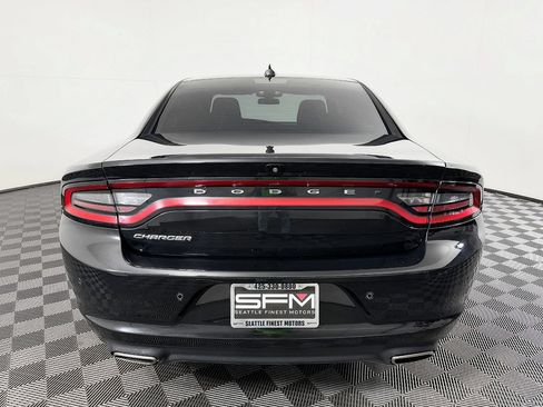Used 2023 Dodge Charger SXT RWD image 10