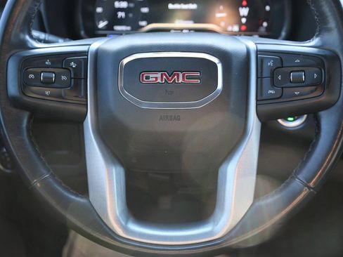 Used 2022 GMC Yukon XL SLE w/ Gmc Pro Safety Plus Package AWD/4WD image 18