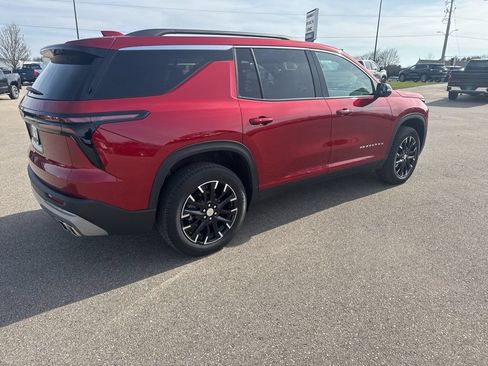 Certified 2025 Chevrolet Traverse LT w/ Sun and Wheel Package AWD/4WD image 6