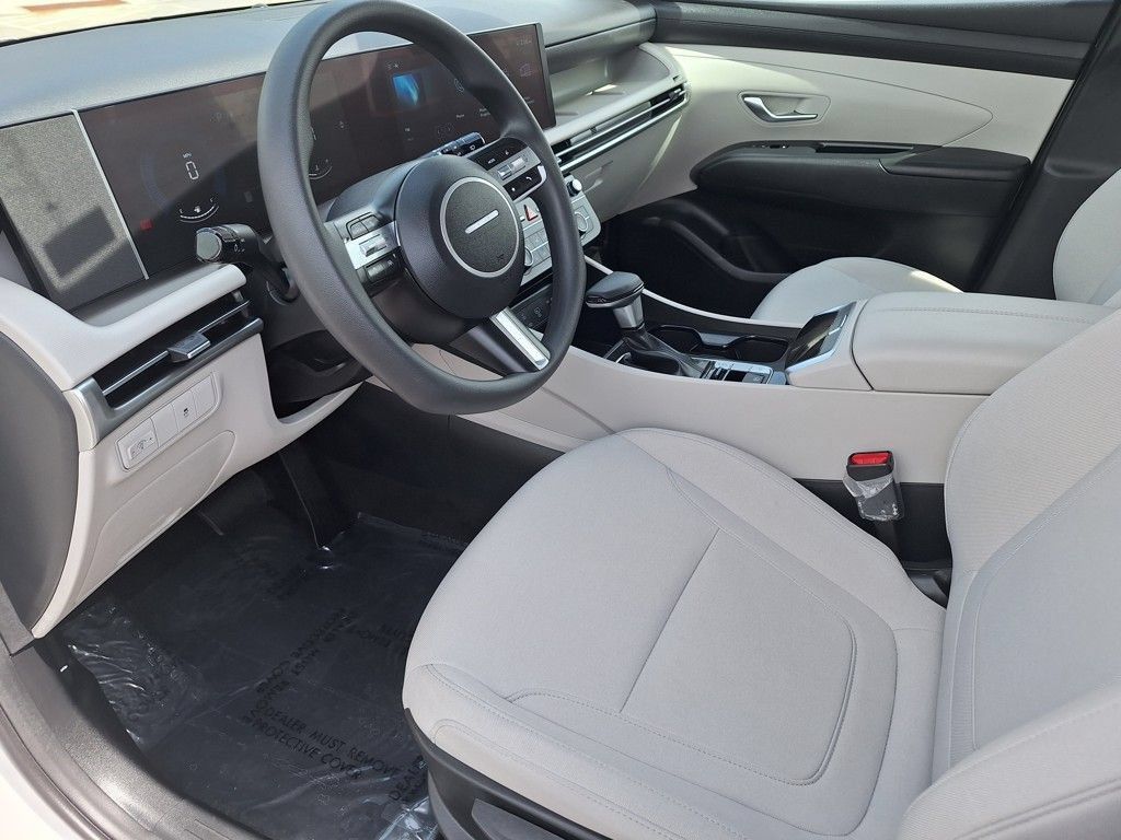 New 2025 Hyundai Tucson SE AWD/4WD image 10