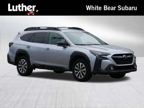 Used 2023 Subaru Outback Premium AWD/4WD image 1