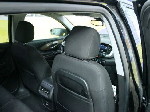 Used 2021 GMC Terrain SLE w/ Driver Convenience Package image 10