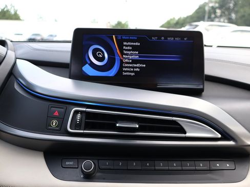 Used 2016 BMW i8 AWD/4WD image 21
