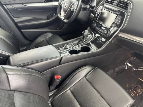 Used 2022 Nissan Maxima SV w/ Floor Mat Group FWD image 26