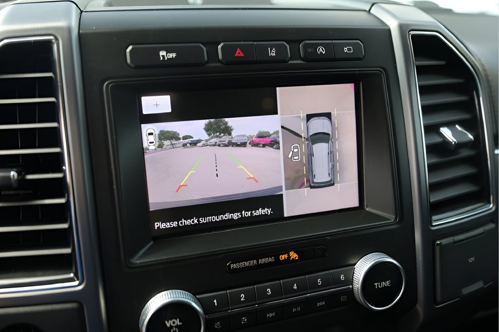 Used 2021 Ford Expedition Platinum RWD image 17