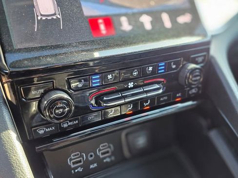 Used 2024 Jeep Grand Cherokee L Limited w/ Luxury Tech Group II image 40