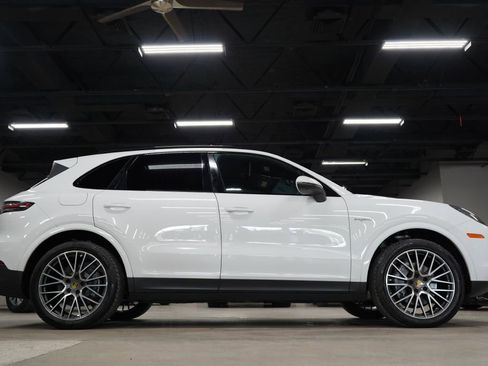 Used 2019 Porsche Cayenne E-Hybrid AWD/4WD image 6