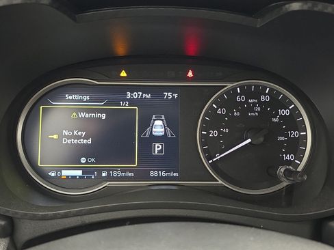 Used 2025 Nissan Versa SR w/ Trunk Package FWD image 20