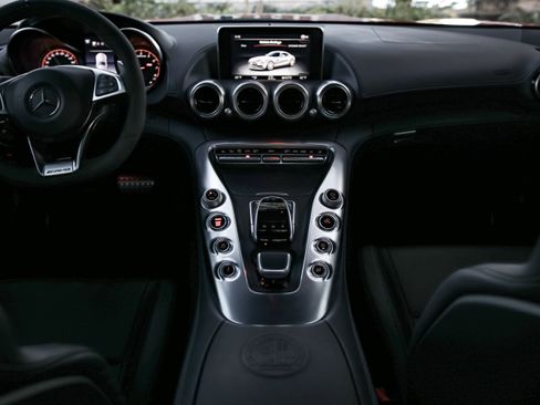 Used 2018 Mercedes-Benz AMG GT S image 90