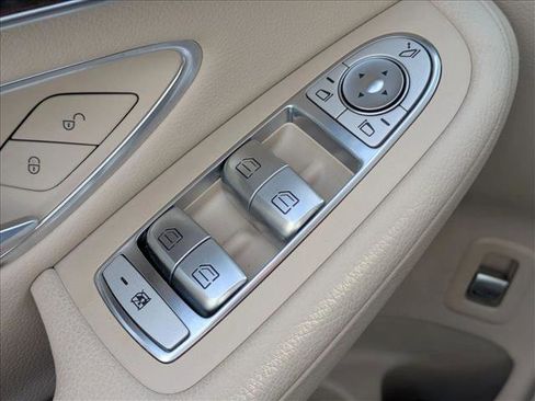 Used 2017 Mercedes-Benz GLC 300 image 8